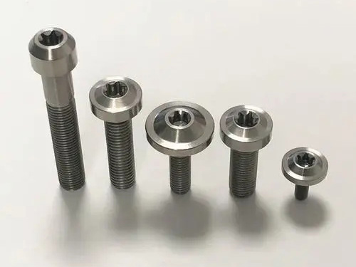 钛标准件的主要优点是什么?